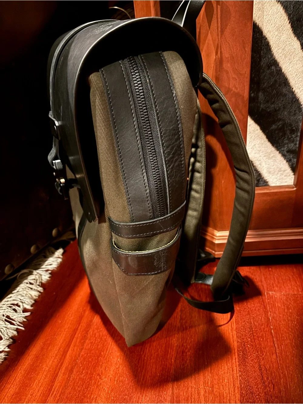 Allen Edmonds Fairfield Flap Backpack - Picture 4 of 11